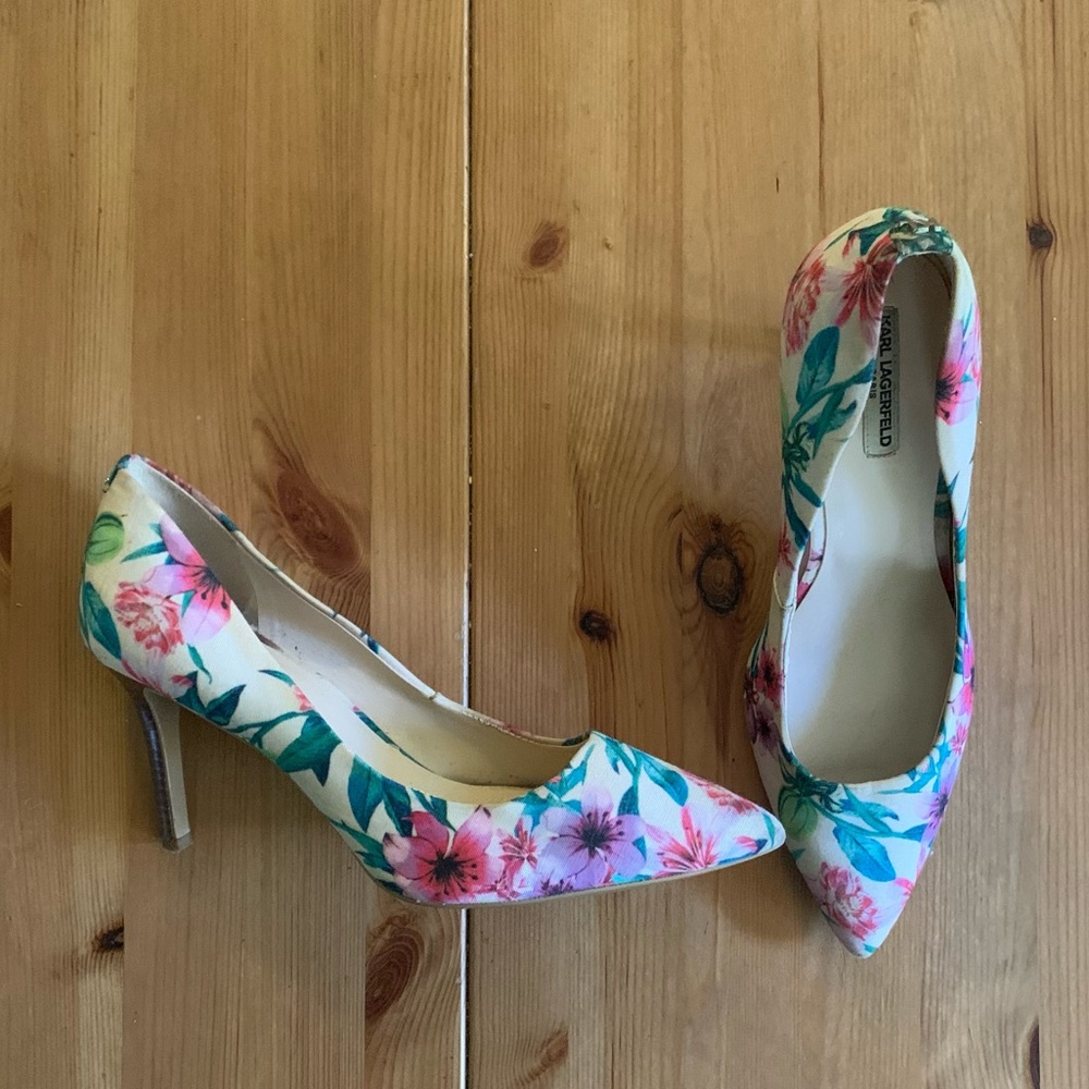 Karl lagerfeld floral pumps size 8
